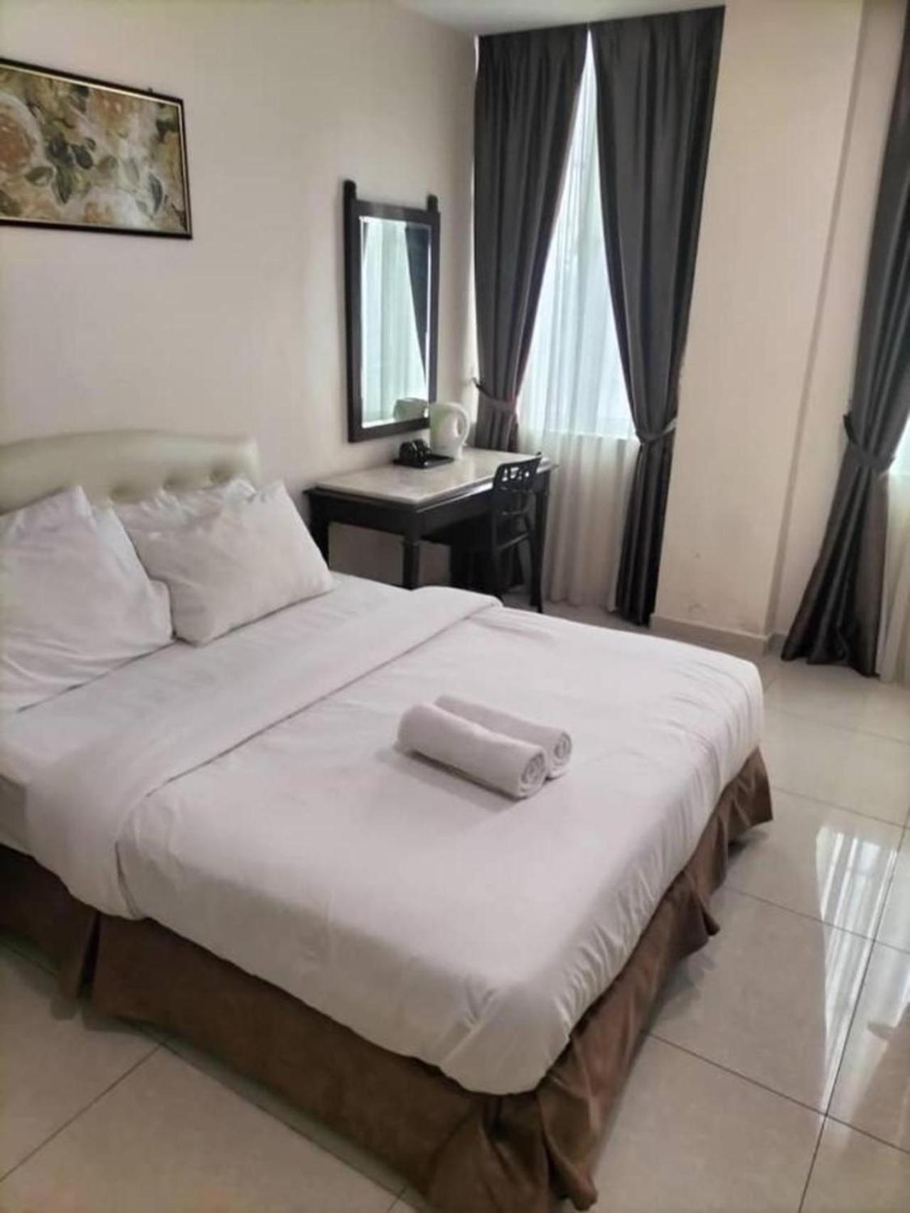 Sam Hotel Sitiawan Exteriör bild
