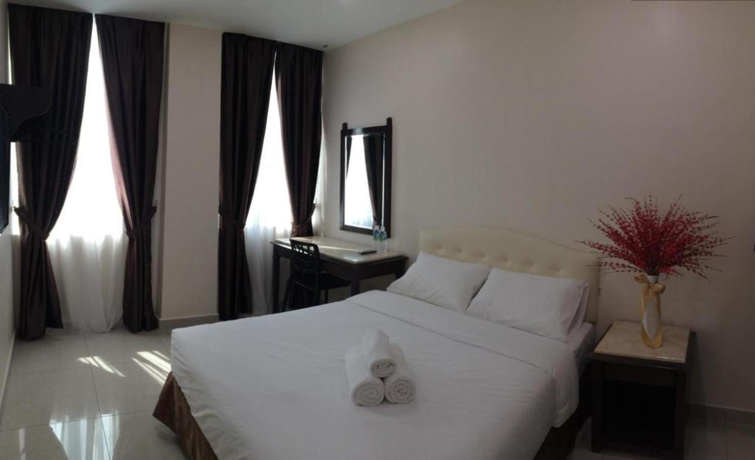 Sam Hotel Sitiawan Exteriör bild